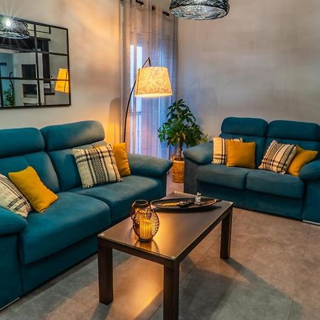 Apartamentos Turisticos El Altozano Fuentes De Leon Luaran gambar