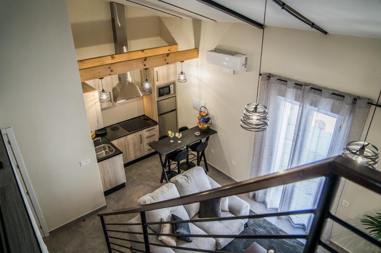 Apartamentos Turisticos El Altozano Fuentes De Leon Luaran gambar